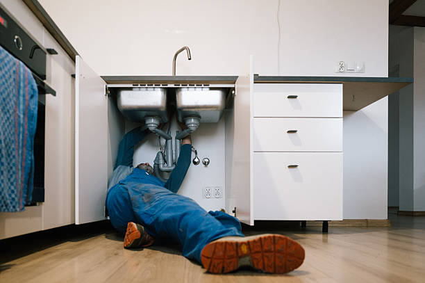 Professional Leak Detection technician working in Tremont, IL